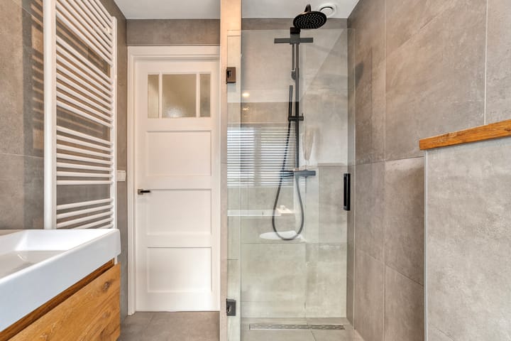 Tussenwoning te koop: De Genestetstraat 38, Zwolle