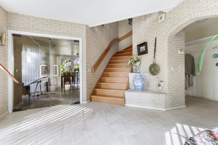 Vrijstaande woning te koop: Koninginnelaan 6, Ermelo