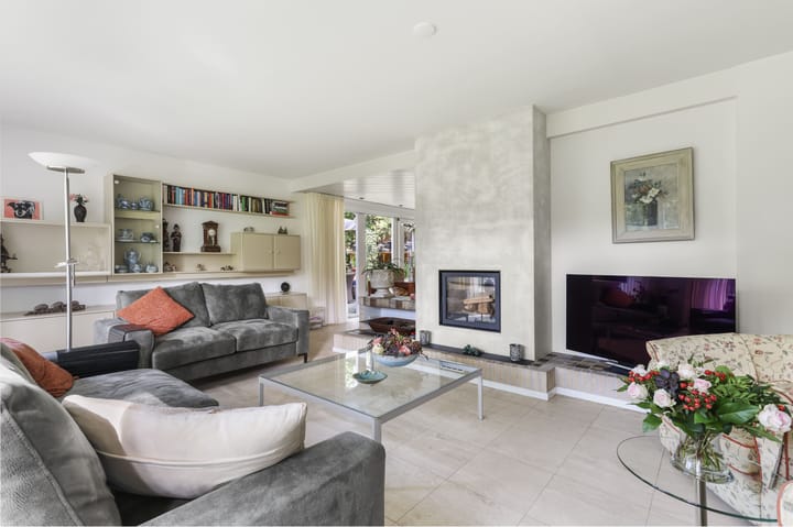 Vrijstaande woning te koop: Koninginnelaan 6, Ermelo