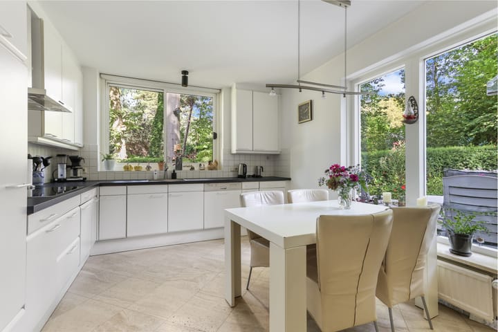 Vrijstaande woning te koop: Koninginnelaan 6, Ermelo