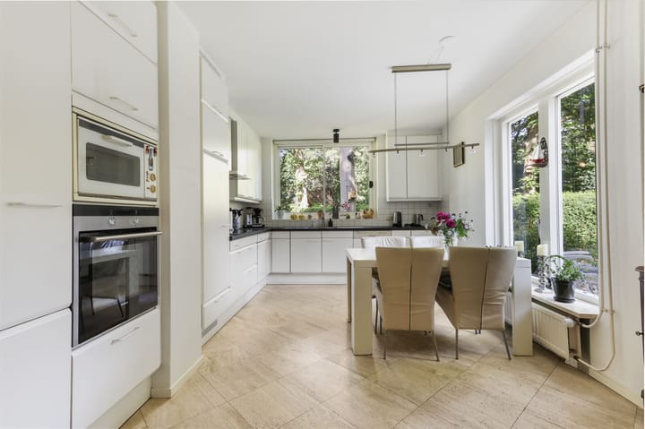 Vrijstaande woning te koop: Koninginnelaan 6, Ermelo