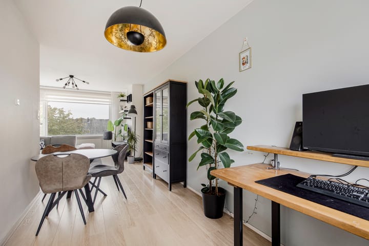 Appartement te koop: Friedalaan 117, Zwanenburg
