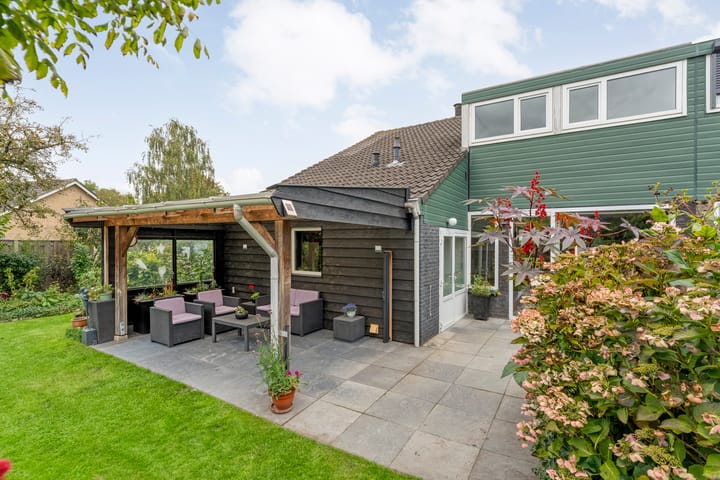 Twee-onder-één-kap te koop: Bolsterstraat 11, Slagharen