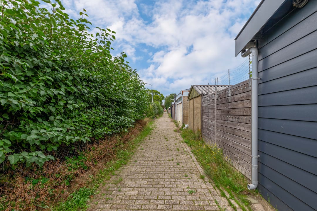 Foto 43 van Krommenieërweg 251