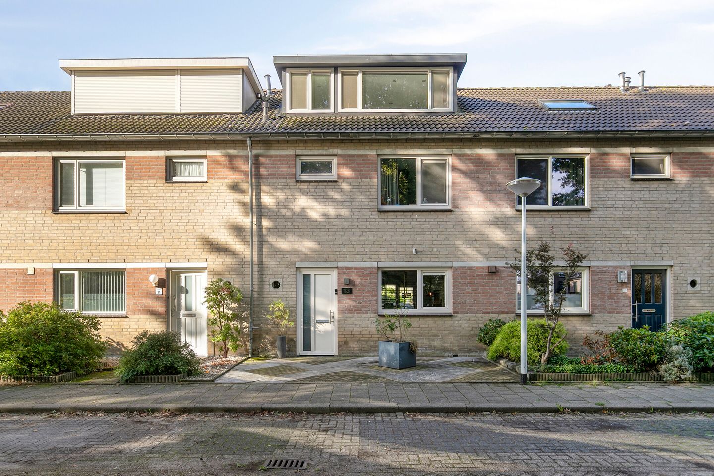 Foto 1 van Lariks 13