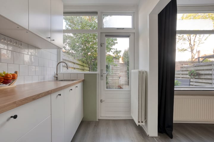Tussenwoning te koop: Burgemeester Mackaystraat 3, Meppel