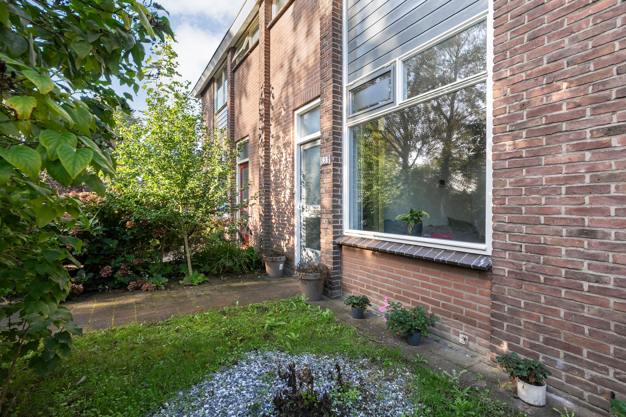 Foto 42 van Burgemeester Mackaystraat 3