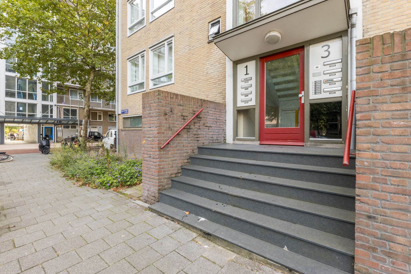 Foto 29 van Leenhofstraat 1-1