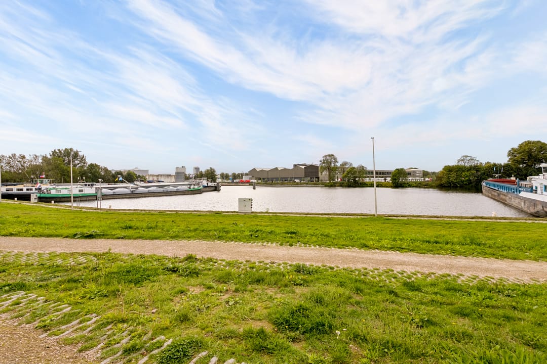 Photo 56 of Obrechtstraat 149