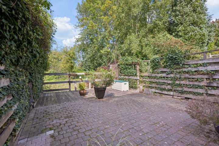 Tussenwoning te koop: Enkhuizenstraat 40, Arnhem