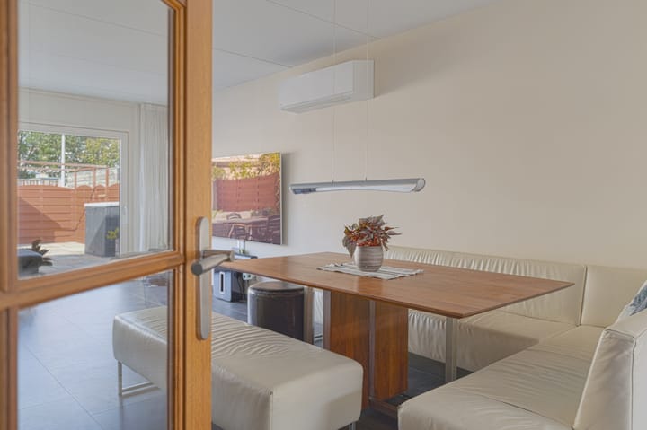 Hoekwoning te koop: Mazurkastraat 1, Barendrecht