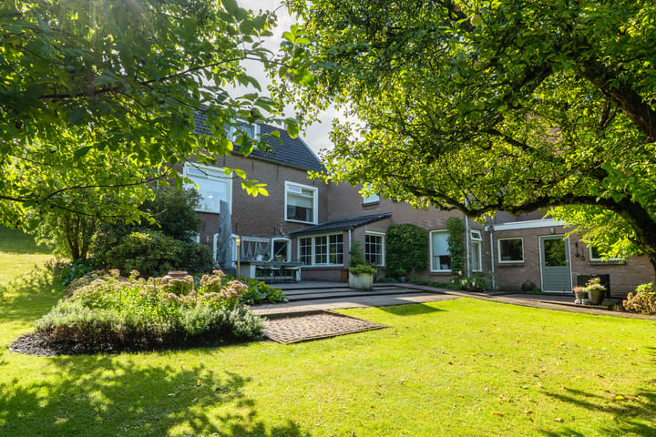 Photo 4 of Raadhuisstraat 30