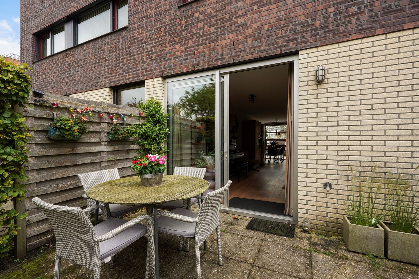 Photo 25 of Laan van Van der Gaag 22