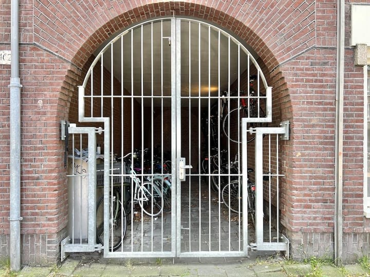Appartement te koop: Javastraat 160, Amsterdam