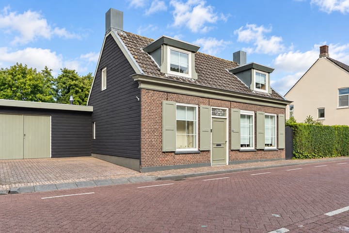 Photo 2 of Raadhuisstraat 30