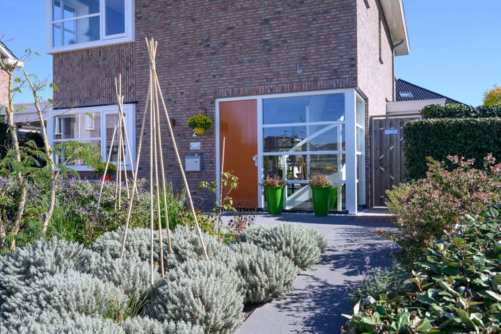 Vrijstaande woning te koop: Annie M.G. Schmidtstraat 2, Duiven
