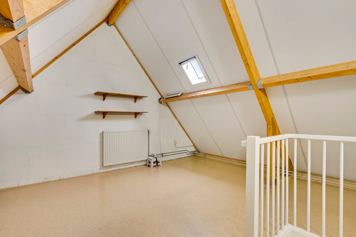 Tussenwoning te koop: Schachtstraat 22, Geleen