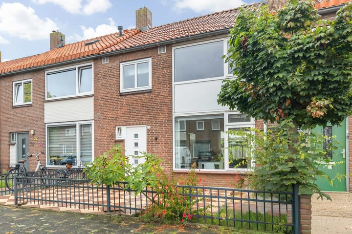 Tussenwoning te koop: Otterring 72, Breda