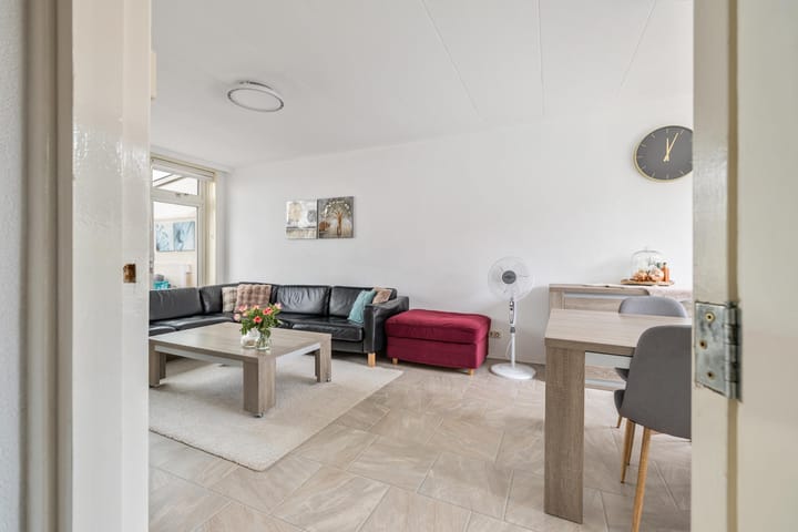 Tussenwoning te koop: Otterring 72, Breda