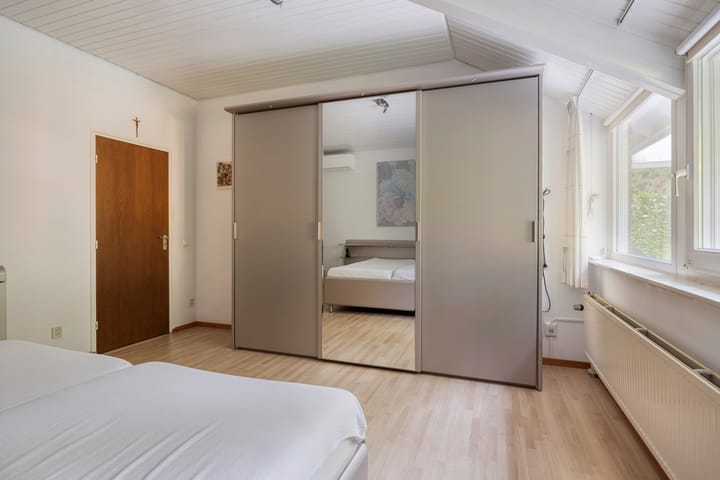 Twee-onder-één-kap te koop: Zwanenzetel 6, Roermond