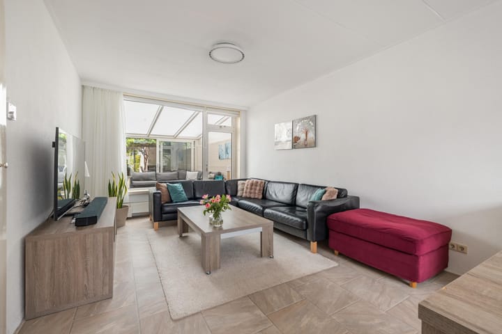 Tussenwoning te koop: Otterring 72, Breda