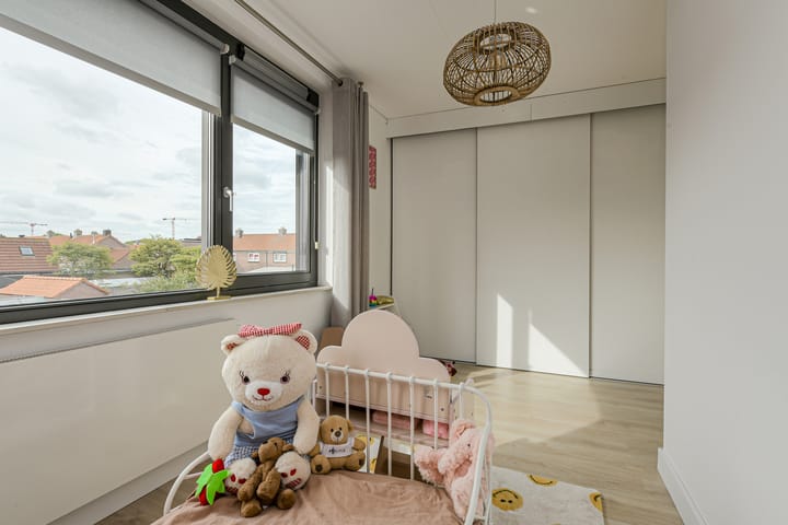 Tussenwoning te koop: Van Oldeneellaan 73, Oosterhout (Nb)