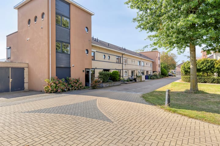 Tussenwoning te koop: Burgemeester de Kortesingel 14, Scherpenzeel (Ge)
