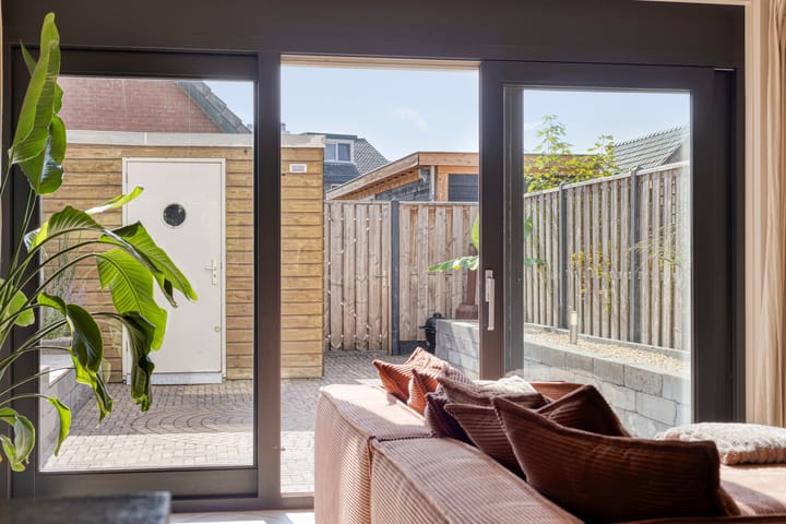 Tussenwoning te koop: Burgemeester de Kortesingel 14, Scherpenzeel (Ge)