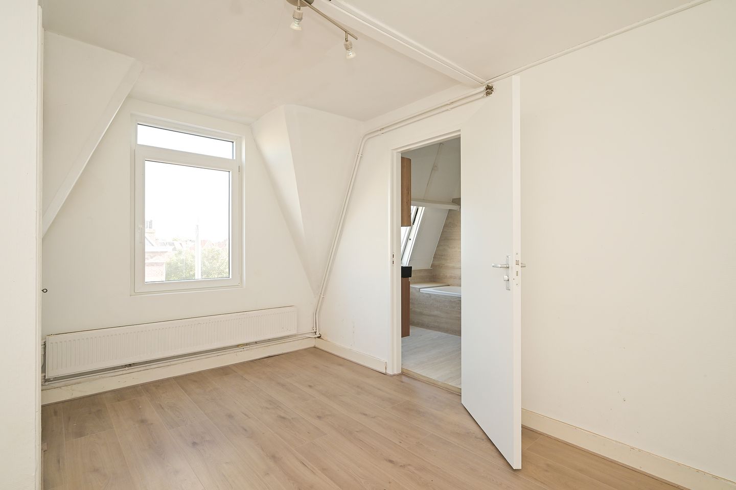 Foto 10 van Weimarstraat 73-1