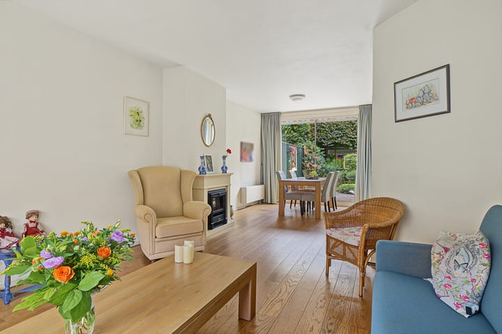 Tussenwoning te koop: Wegastraat 18, Hilversum