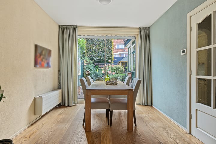 Tussenwoning te koop: Wegastraat 18, Hilversum