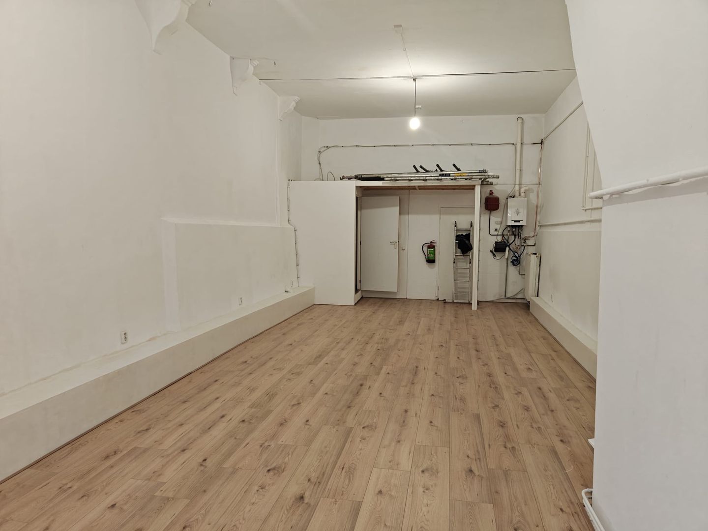 Bekijk foto 2 van Sint Nicolaasstraat 38-H