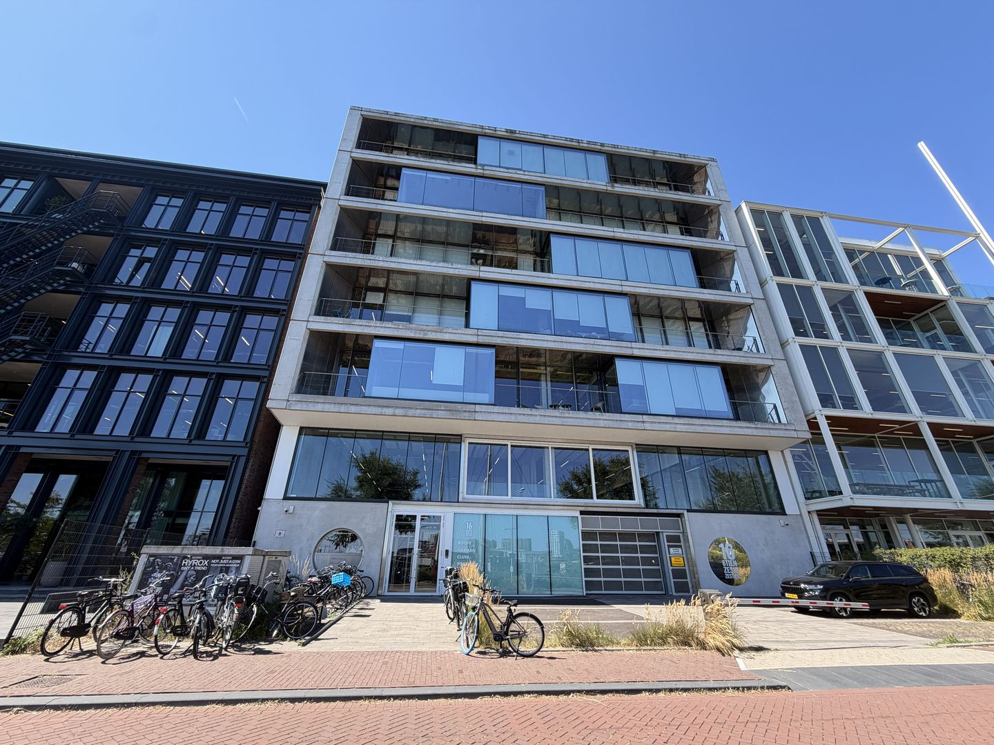 View photo 1 of Danzigerkade 16-A