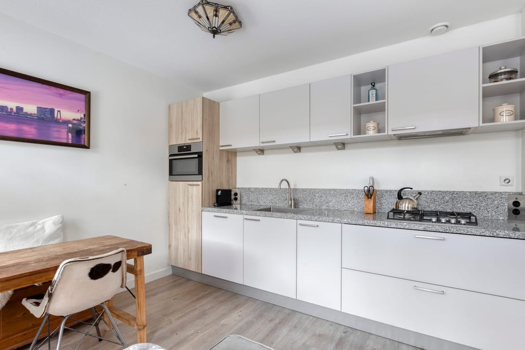 Photo 11 of Van der Pekstraat 32-A
