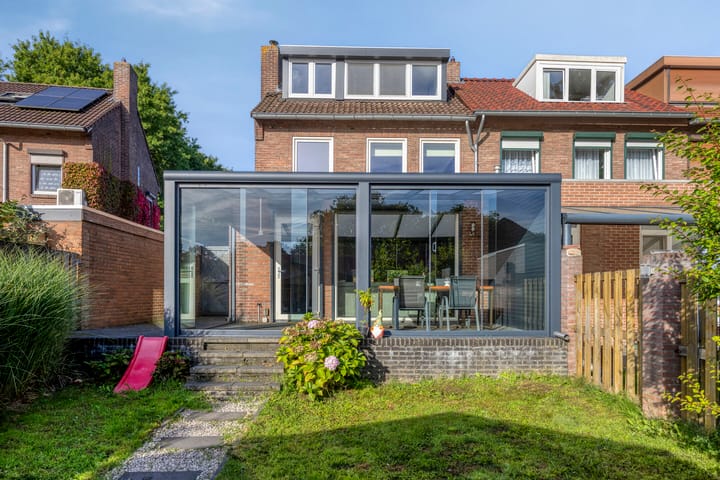 Hoekwoning te koop: Ridder Vosstraat 15, Brunssum