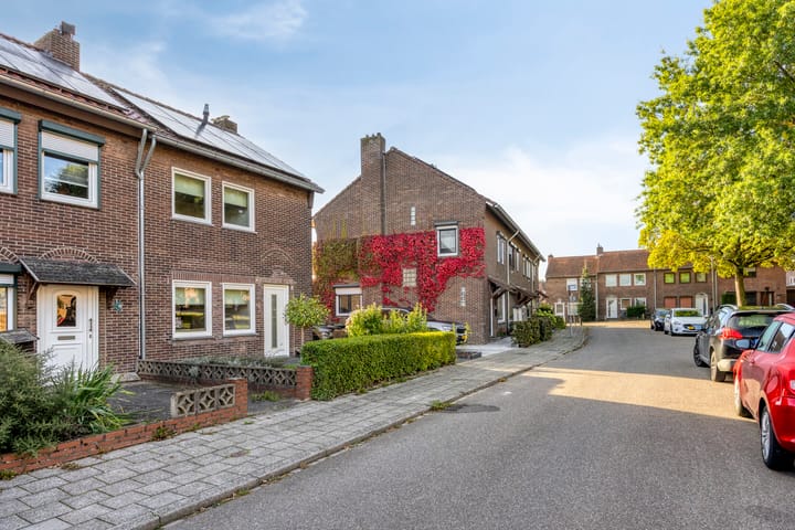 Hoekwoning te koop: Ridder Vosstraat 15, Brunssum