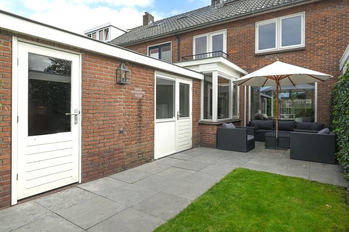 Tussenwoning te koop: Rijsbergenweg 44, Huizen