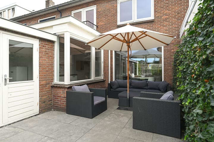 Tussenwoning te koop: Rijsbergenweg 44, Huizen