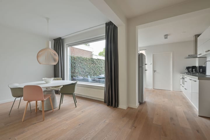 Tussenwoning te koop: Rijsbergenweg 44, Huizen