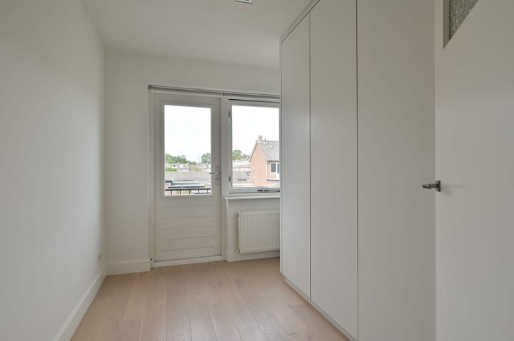 Tussenwoning te koop: Rijsbergenweg 44, Huizen