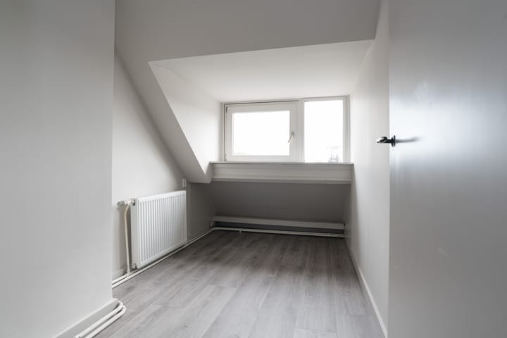 Hoekwoning te huur: Bakhuizen van den Brinkstraat 3, Haarlem