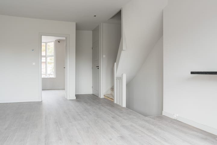 Hoekwoning te huur: Bakhuizen van den Brinkstraat 3, Haarlem