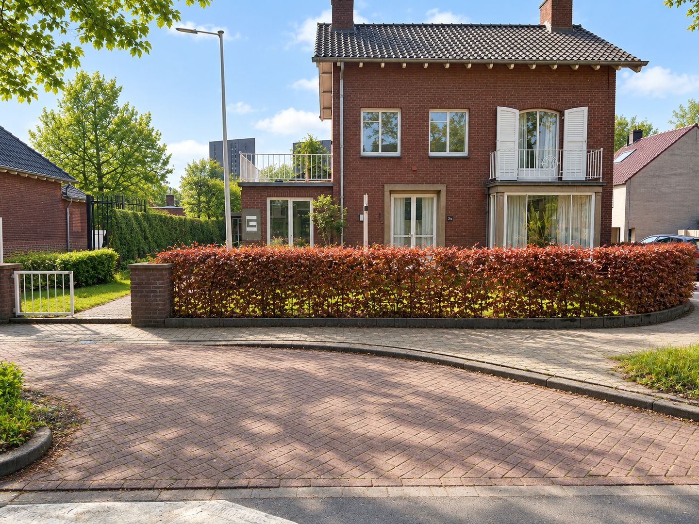 View photo 1 of Lourdesstraat 2-a