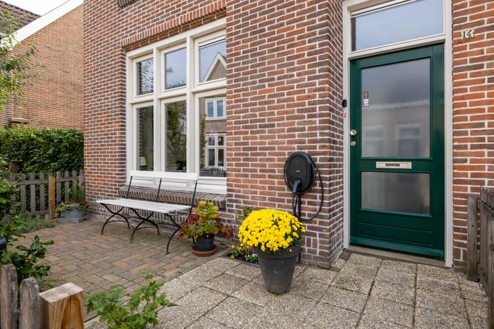 Vrijstaande woning te koop: Polderstraat 14, Leeuwarden