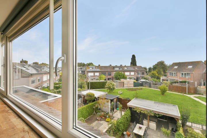 Tussenwoning te koop: de Lange Gangh 15, Muiden