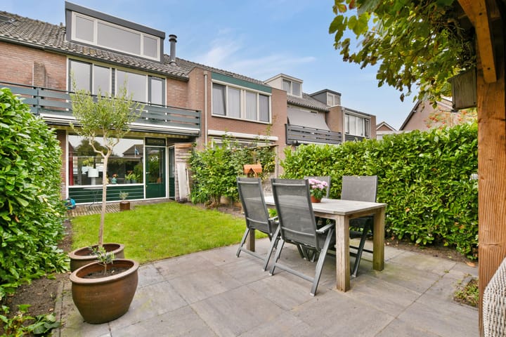 Tussenwoning te koop: de Lange Gangh 15, Muiden