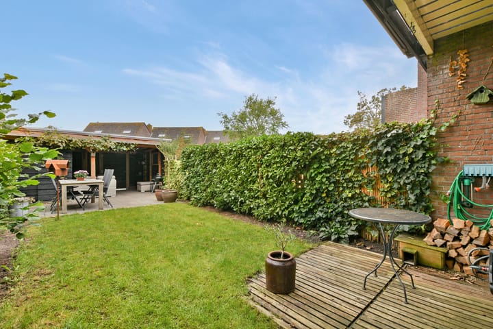 Tussenwoning te koop: de Lange Gangh 15, Muiden
