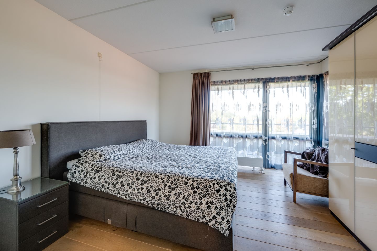 Photo 25 of Burgemeester Voetenstraat 91