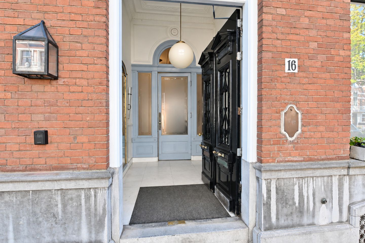 Foto 10 van Surinamestraat 16