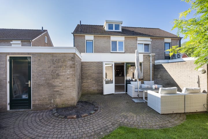 Foto 4 van van Diepenbroekstraat 18